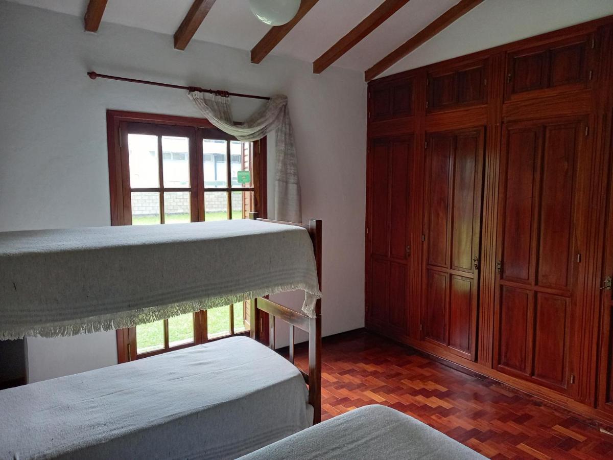 Casa De Huespedes - B&B 吉亚迪诺镇 外观 照片