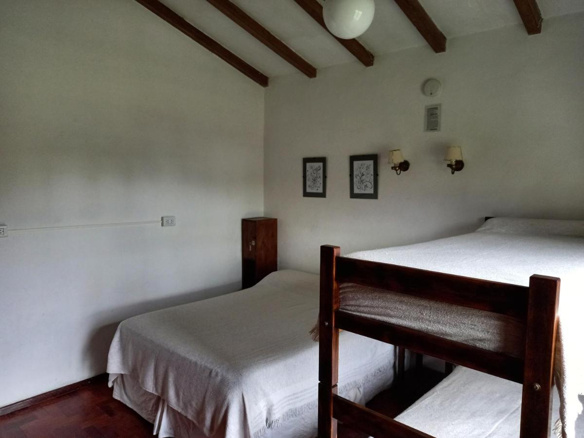 Casa De Huespedes - B&B 吉亚迪诺镇 外观 照片